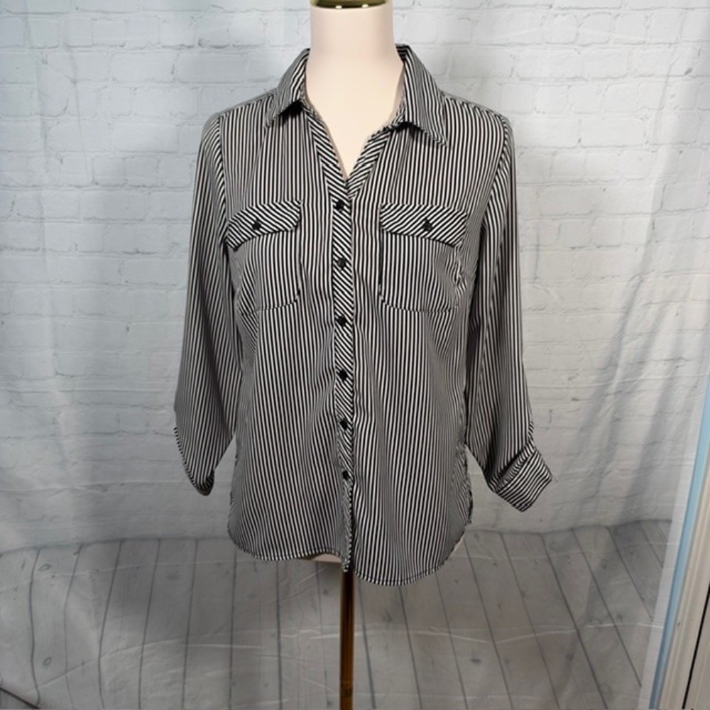 Kim Rogers Petite M Black White Stripe Button Down Blouse Roll Tab Sleeve‎ EUC